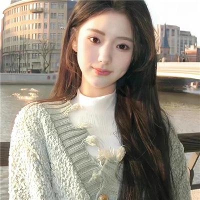 北极百货的秋乃小姐